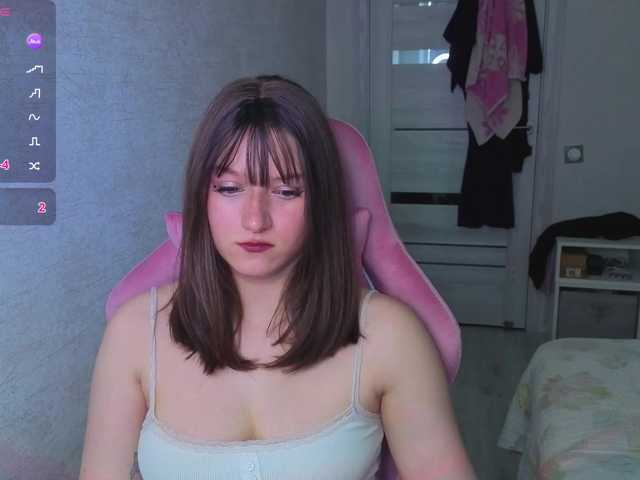 henta1sonya live cam on BongaCams