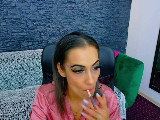 SierraFaye live cam on BongaCams
