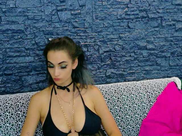SierraFaye live cam on BongaCams