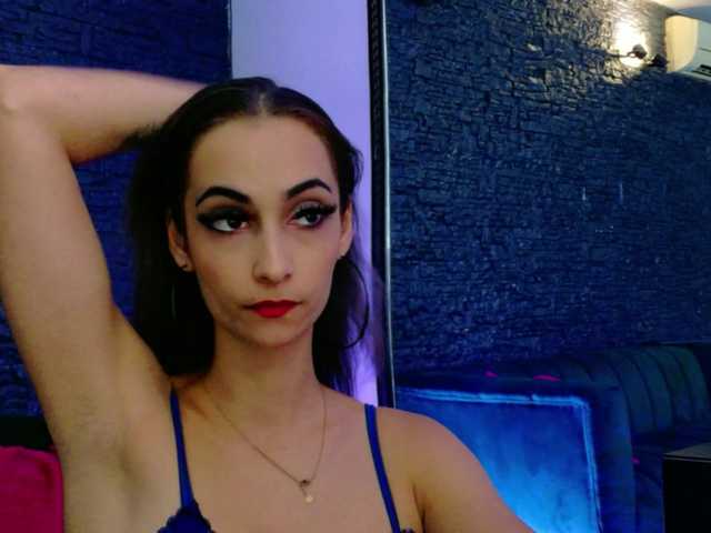 SierraFaye live cam on BongaCams