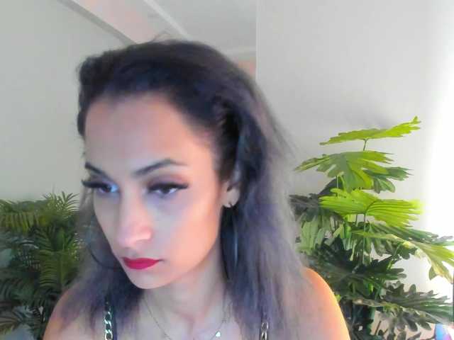 SierraFaye live cam on BongaCams