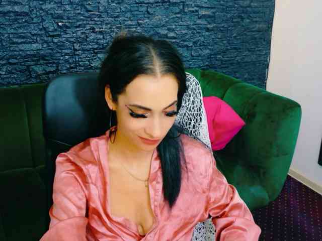 SierraFaye webcam