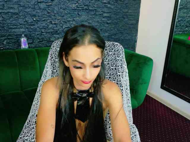 SierraFaye webcam