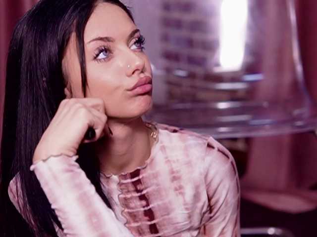 NataliaDoll live cam on BongaCams