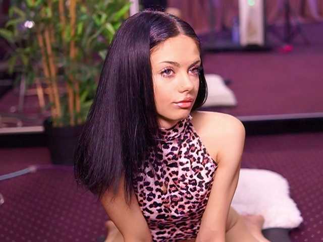 NataliaDoll live cam on BongaCams