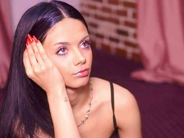 NataliaDoll webcam
