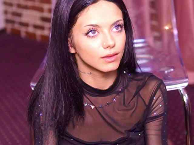 NataliaDoll webcam