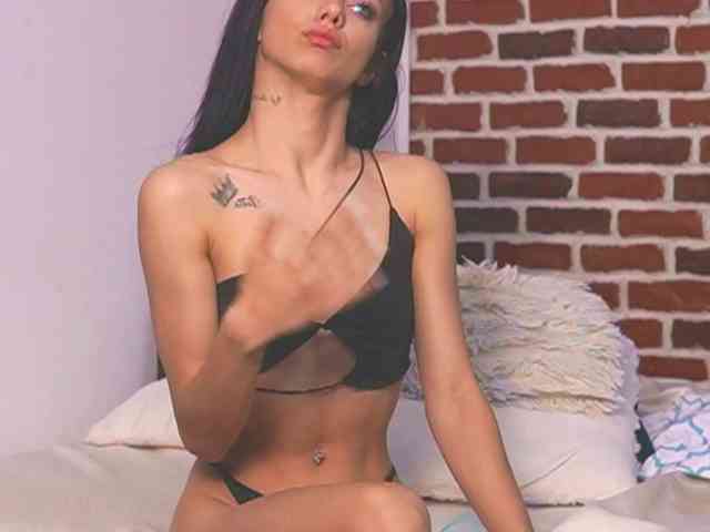 Model: NataliaDoll