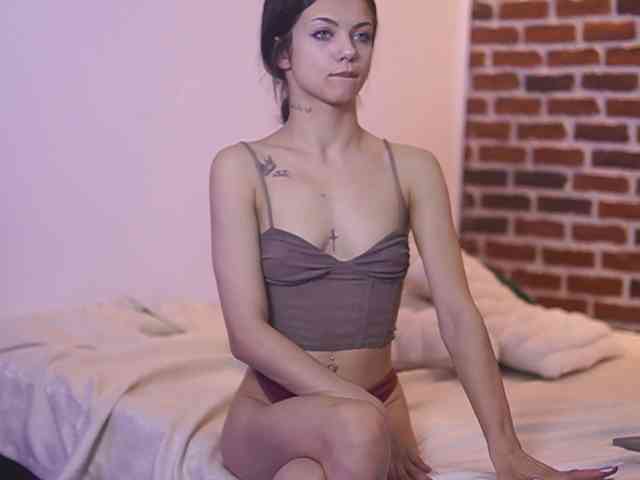 NataliaDoll webcam