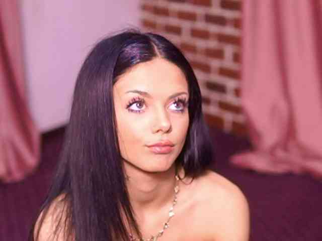 NataliaDoll webcam