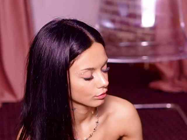 NataliaDoll webcam