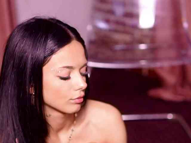 NataliaDoll webcam