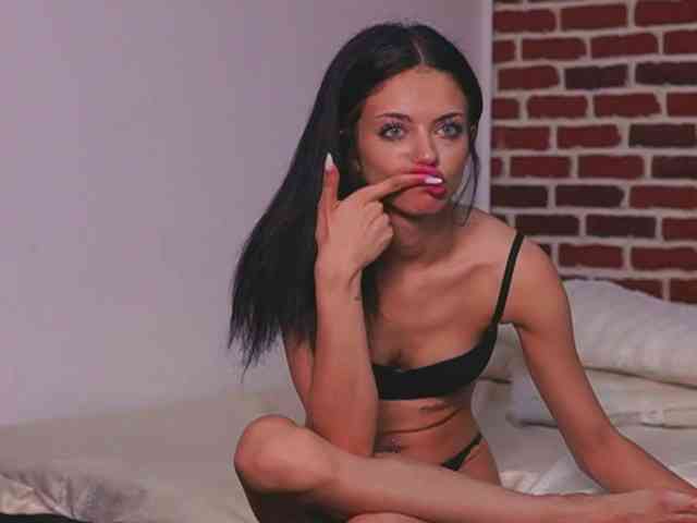 NataliaDoll webcam