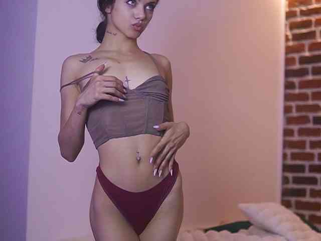 NataliaDoll webcam