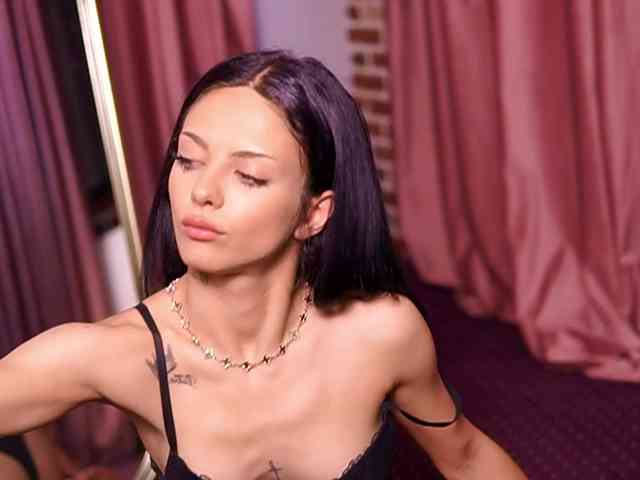 NataliaDoll webcam
