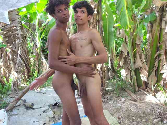 GayBoysOutside