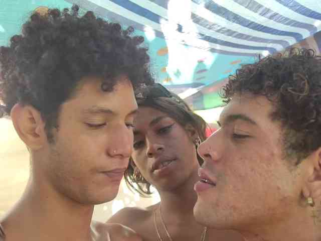 GayBoysOutside