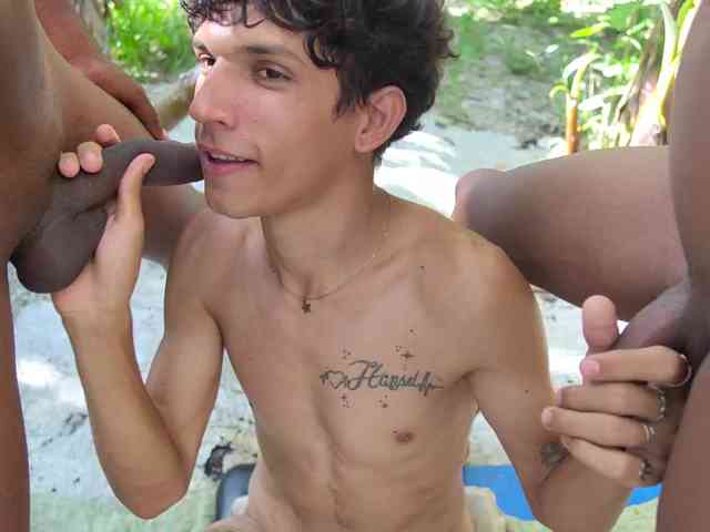GayBoysOutside