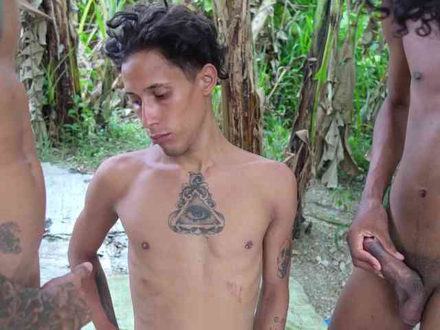 GayBoysOutside