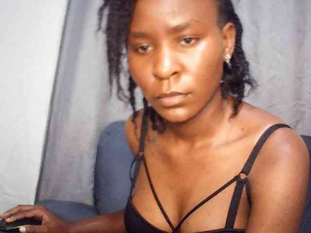 valentina-prince... Live Webcam on BongaCams