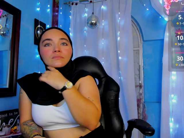 MandyBlazer live cam on BongaCams