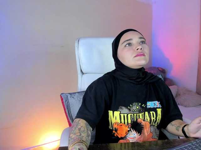 MandyBlazer live cam on BongaCams