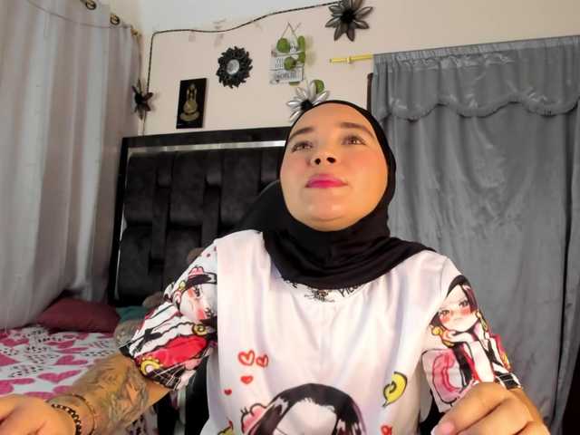 MandyBlazer live webcam show
