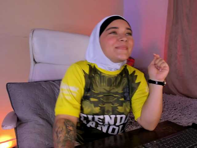 MandyBlazer live cam on BongaCams