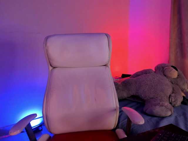 MandyBlazer live webcam show