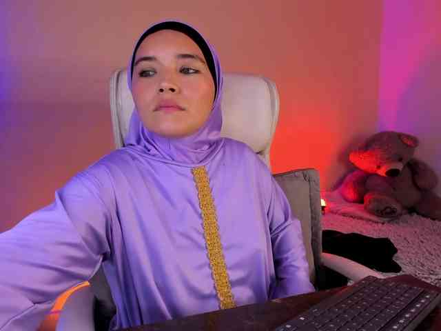 MandyBlazer webcam