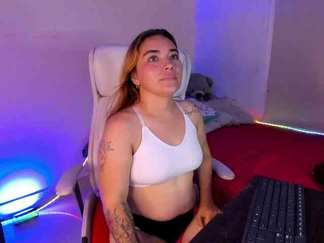 MandyBlazer webcam