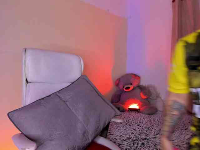 MandyBlazer Live Webcam on BongaCams
