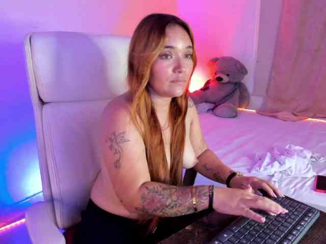 MandyBlazer webcam