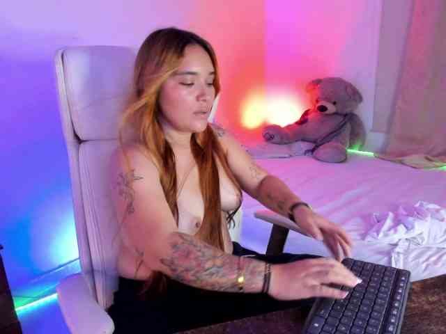 MandyBlazer webcam