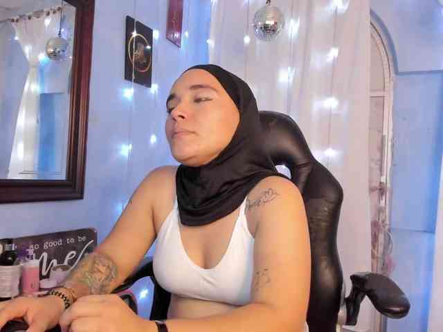 MandyBlazer webcam