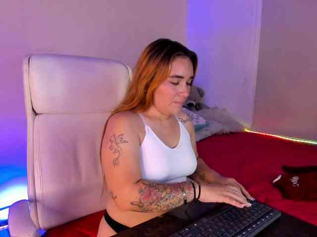 MandyBlazer webcam