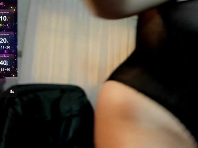 tiny-velvet live cam on BongaCams