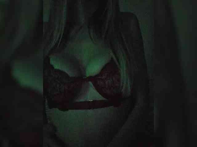 Blondmuse Live Webcam on BongaCams