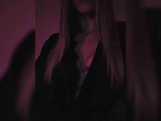Blondmuse webcam