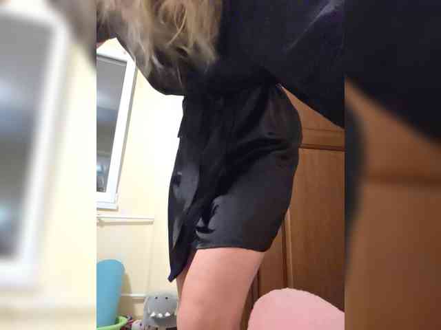 Blondmuse webcam