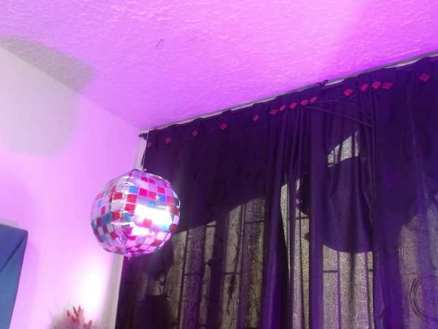 Bonny-wish live cam on BongaCams