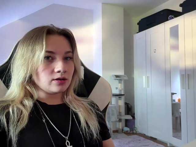 FlippyPippy live cam on BongaCams