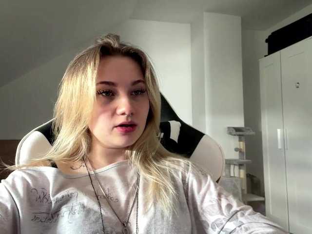 FlippyPippy live cam on BongaCams