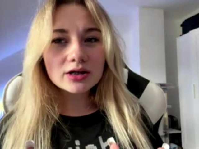 FlippyPippy live cam on BongaCams