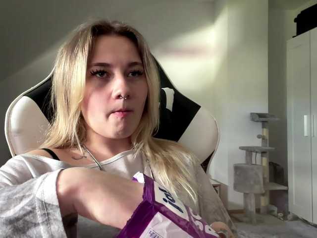 FlippyPippy live cam on BongaCams