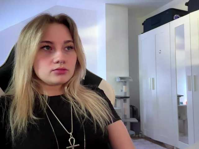 FlippyPippy live cam on BongaCams