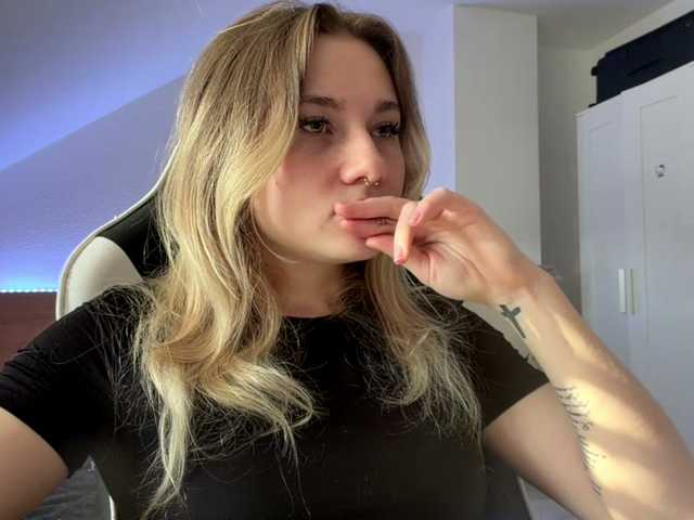 FlippyPippy live cam on BongaCams