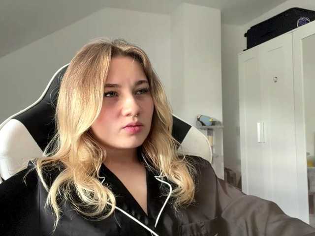 FlippyPippy live cam on BongaCams