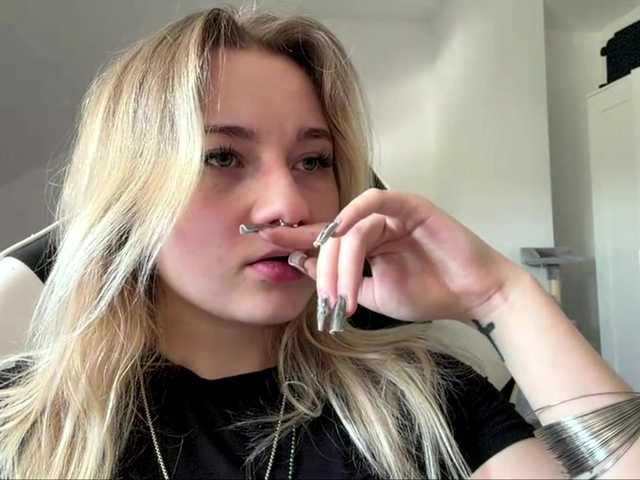 FlippyPippy live cam on BongaCams