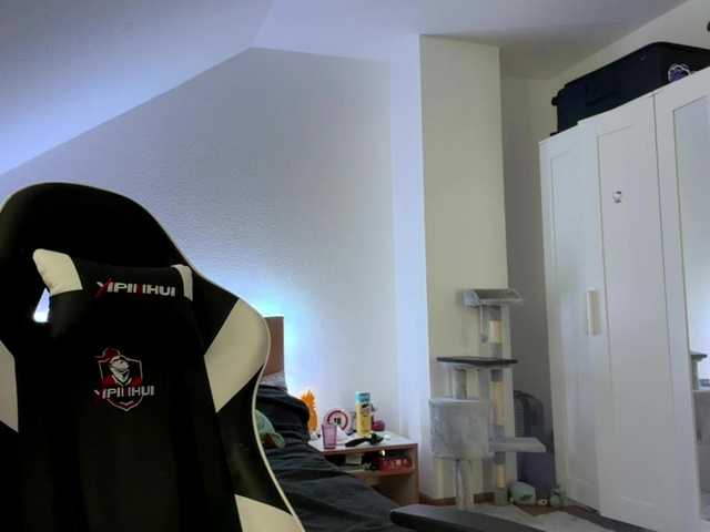 FlippyPippy live cam on BongaCams
